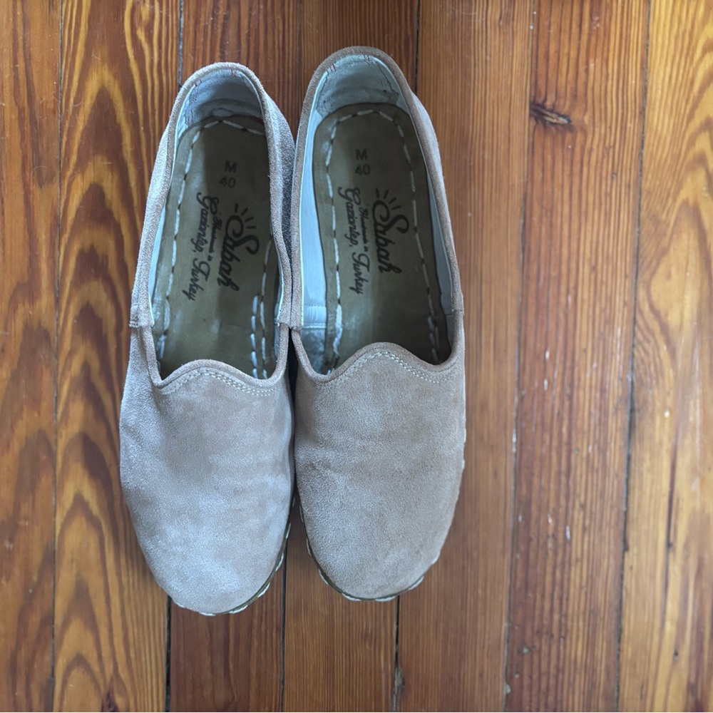 Sabah Stone Suede Slip-On Sandals | Size 40 M
